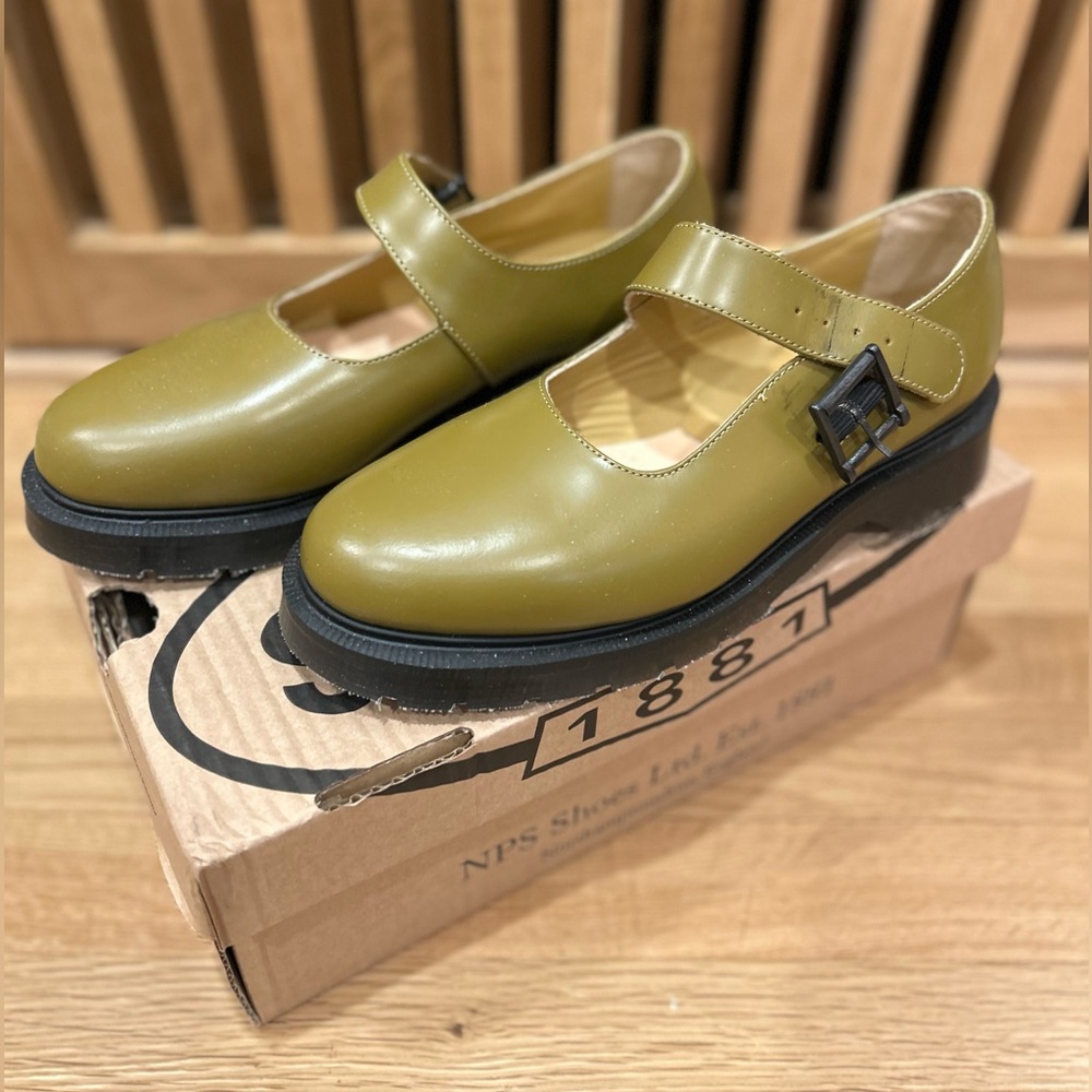 Solovair Mary Jane in Olive Oil (US 8/UK 6)